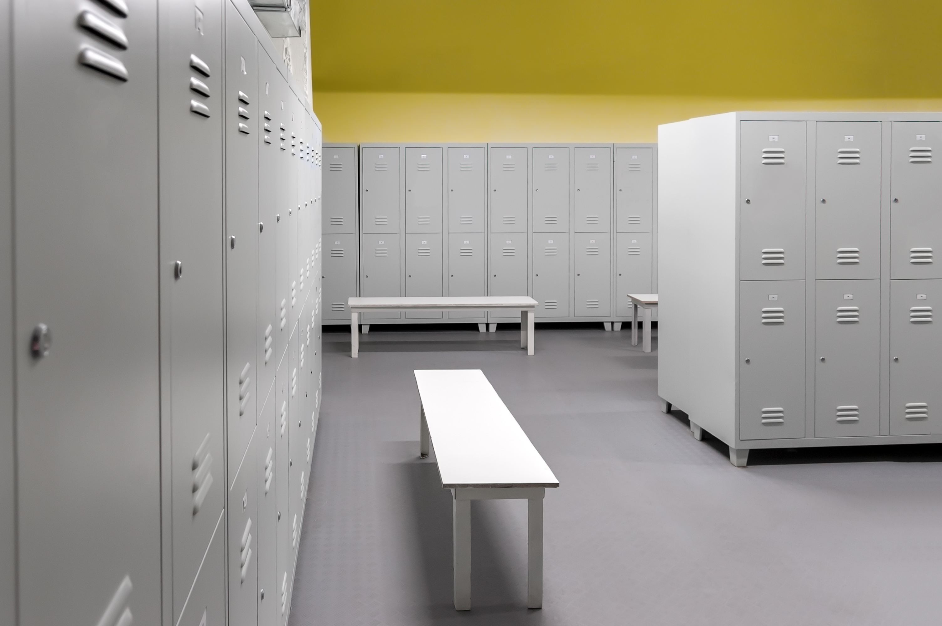 Lockers para empresas: segurança e organização em espaços compartilhados
