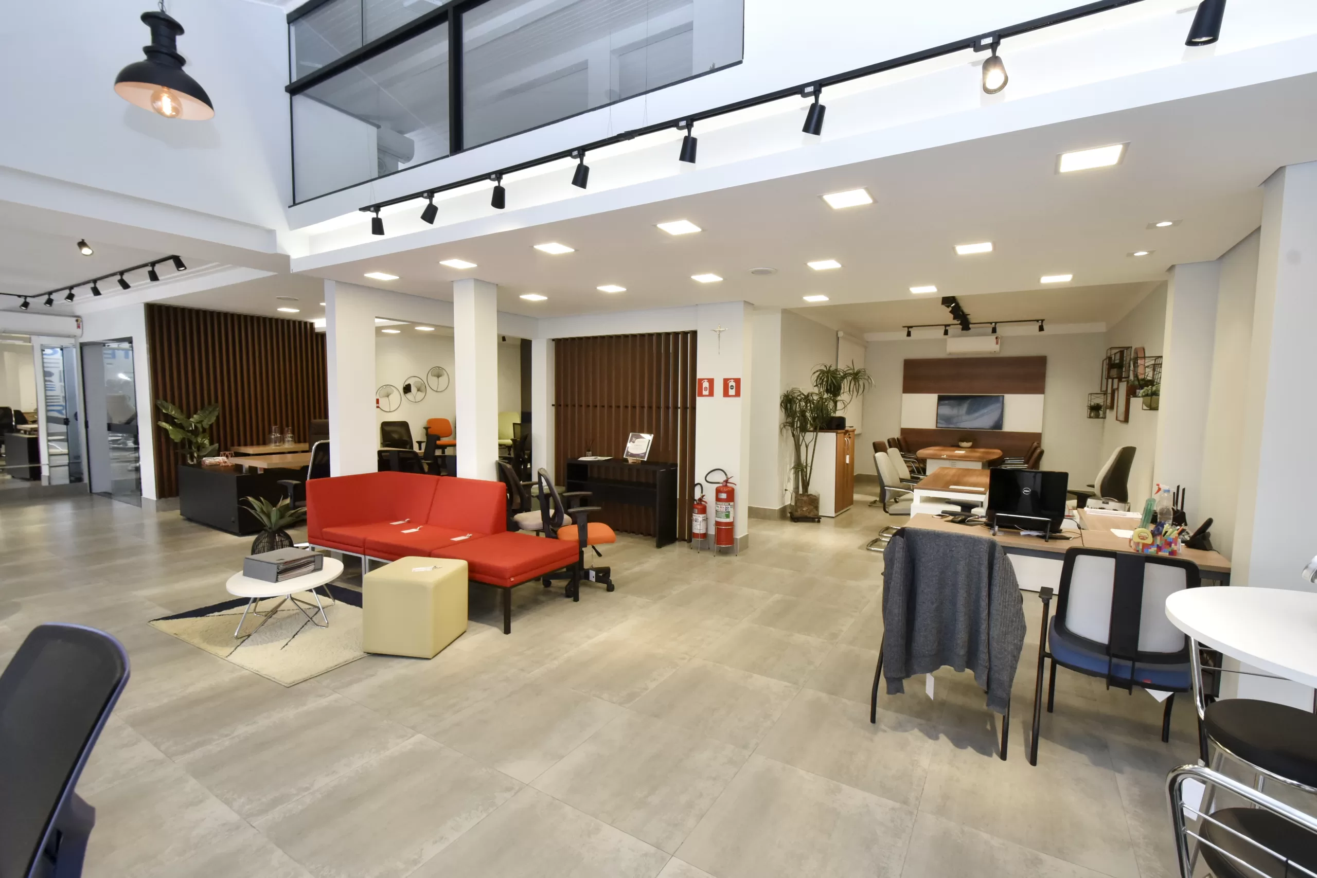 lojas de móveis corporativos